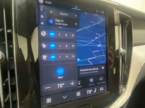 Certified 2025 Volvo XC60 B5 Ultra AWD/4WD image 18