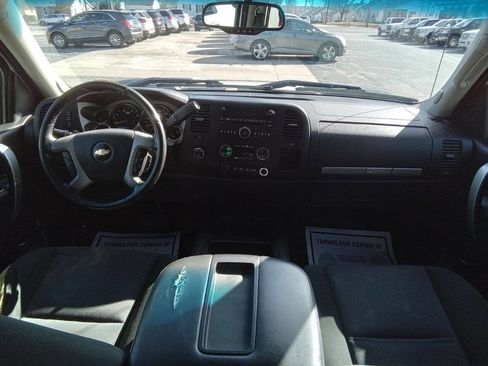 Used 2011 Chevrolet Silverado 2500 LT w/ Interior Plus Package image 6