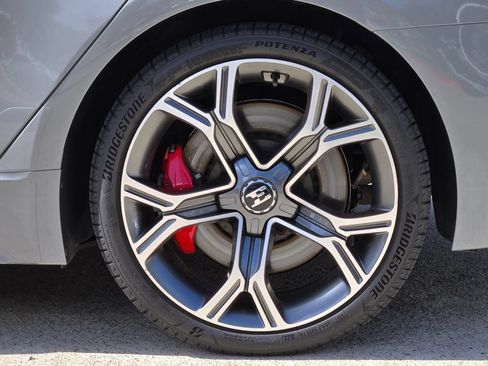 Used 2019 Kia Stinger GT2 image 12