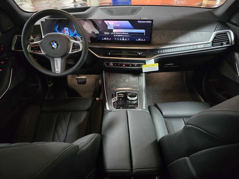 New 2026 BMW X5 xDrive40i w/ Executive Package image 18