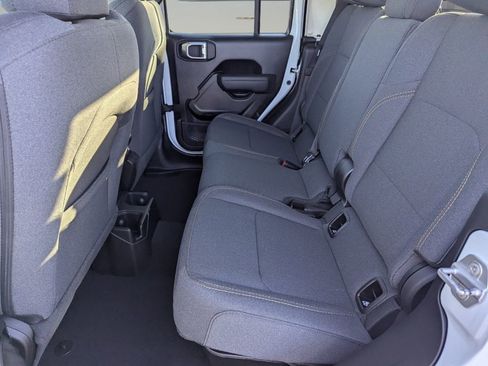 New 2026 Jeep Gladiator Sport image 8