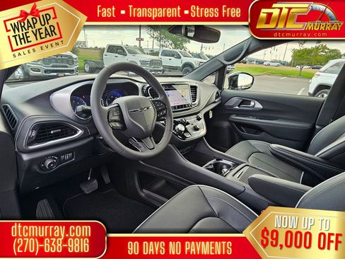 New 2026 Chrysler Pacifica Limited w/ Uconnect Theater Family Group image 10