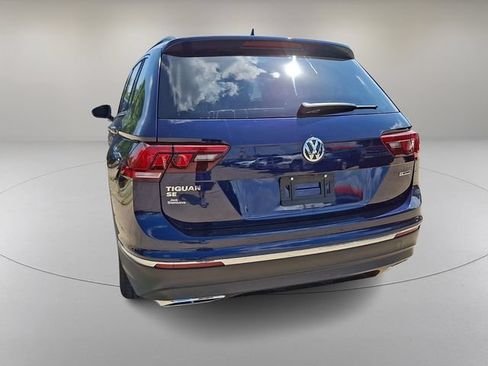 Used 2021 Volkswagen Tiguan SE w/ Panoramic Sunroof Package AWD/4WD image 8