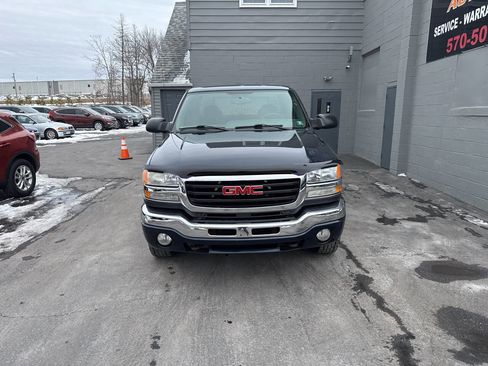 Used 2005 GMC Sierra 2500 SLE w/ Snow Plow Prep Package image 2