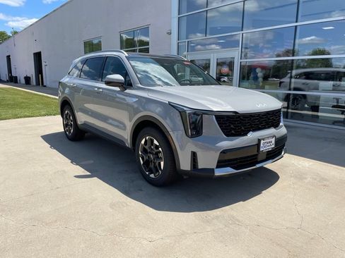 New 2026 Kia Sorento S FWD image 1