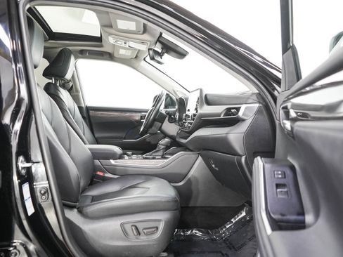 Used 2020 Toyota Highlander Limited AWD/4WD image 11