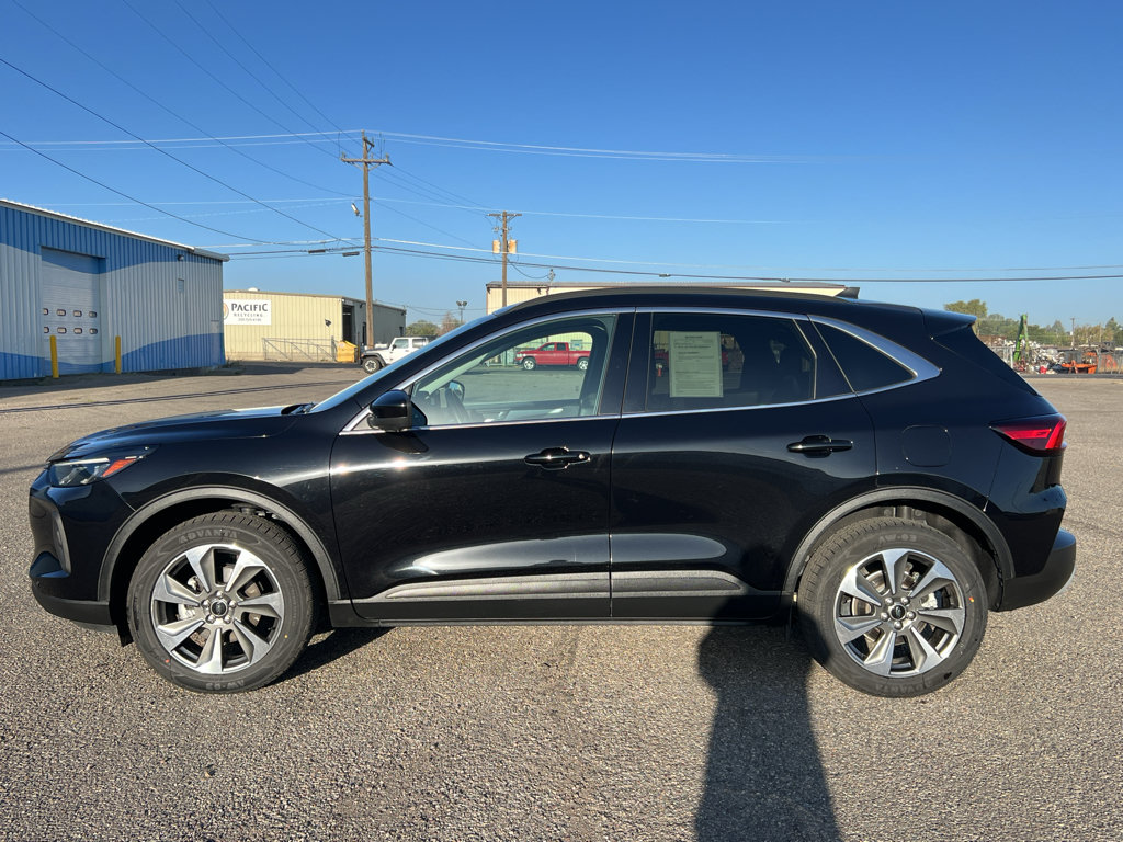 Used 2024 Ford Escape Platinum AWD/4WD image 13