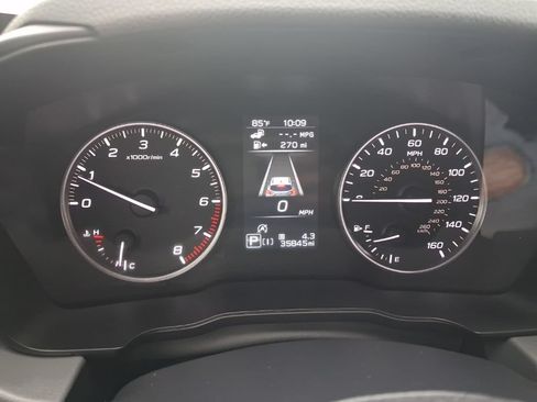Used 2025 Subaru Crosstrek 2.5i Premium AWD/4WD image 2