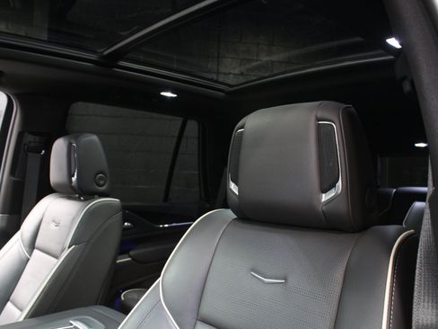 Used 2024 Cadillac Escalade Sport w/ LPO, ONYX Package AWD/4WD image 35