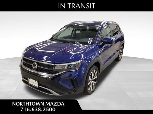 Used 2022 Volkswagen Taos SE AWD/4WD image 1