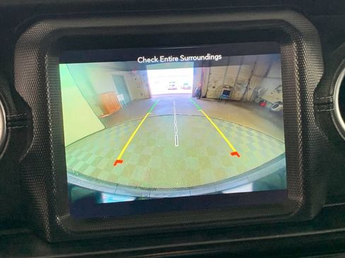 Used 2023 Jeep Wrangler Unlimited Sahara w/ Cold Weather Group AWD/4WD image 26