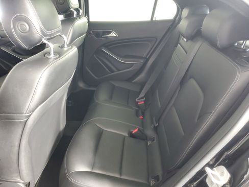 Used 2016 Mercedes-Benz GLA 250 image 13