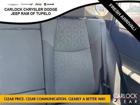 Used 2024 Toyota RAV4 XLE FWD image 28