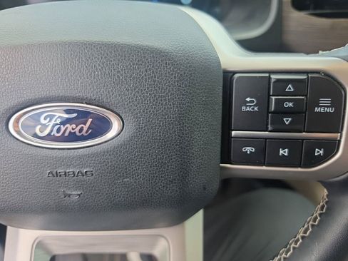 Used 2024 Ford Expedition Limited RWD image 8