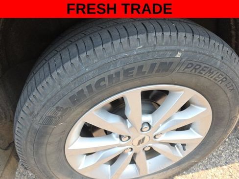 Used 2022 Dodge Durango SXT AWD/4WD image 8