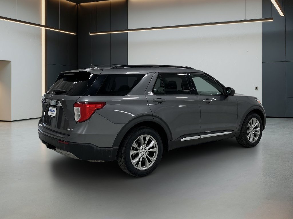 Used 2021 Ford Explorer XLT AWD/4WD image 6