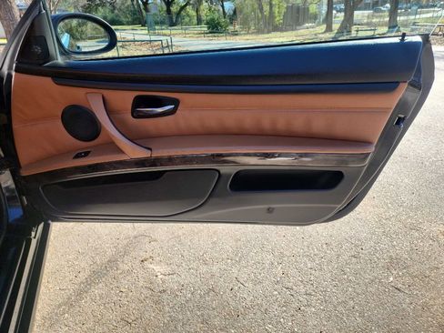 Used 2008 BMW 335i Convertible image 32