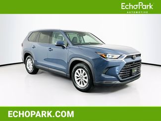 Used 2025 Toyota Grand Highlander XLE video 1
