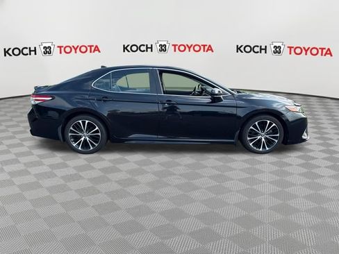 Used 2020 Toyota Camry SE AWD/4WD image 9
