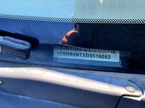 Used 2013 RAM 1500 Laramie w/ Convenience Group image 25