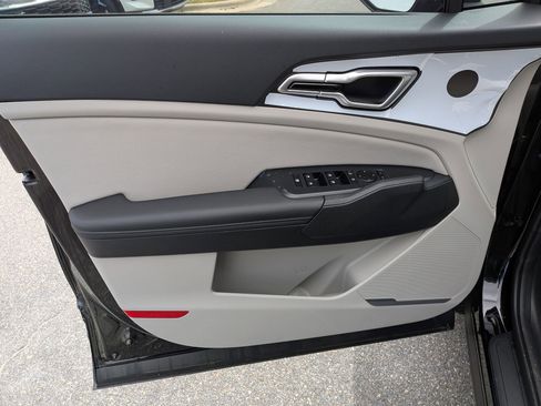 New 2026 Kia Sportage EX FWD image 11