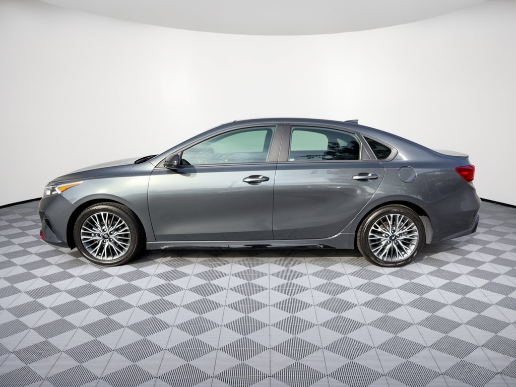 Used 2023 Kia Forte GT-Line w/ GT-Line Premium Package FWD image 2