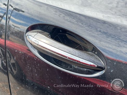 Used 2023 Buick Encore GX Select image 12