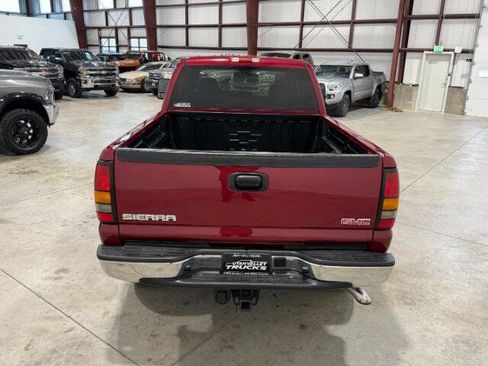 Used 2005 GMC Sierra 2500 SLE w/ Heavy-Duty Power Package image 10