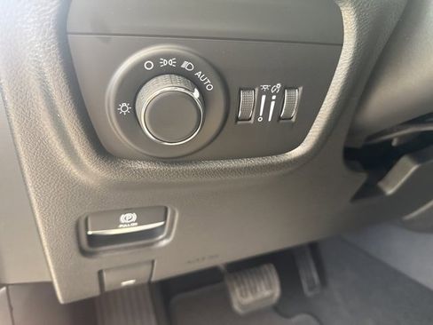 New 2025 Jeep Grand Cherokee L Laredo image 14