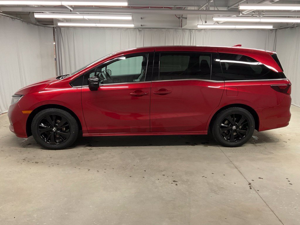 Used 2023 Honda Odyssey Sport image 6