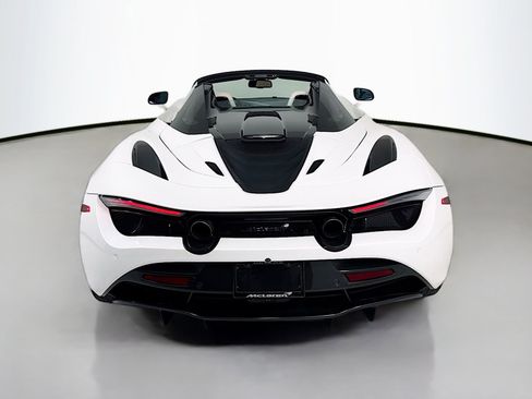 Used 2020 McLaren 720S Spider image 6
