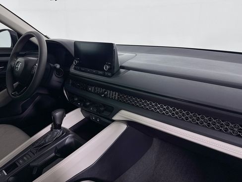 Used 2025 Honda Accord LX image 28