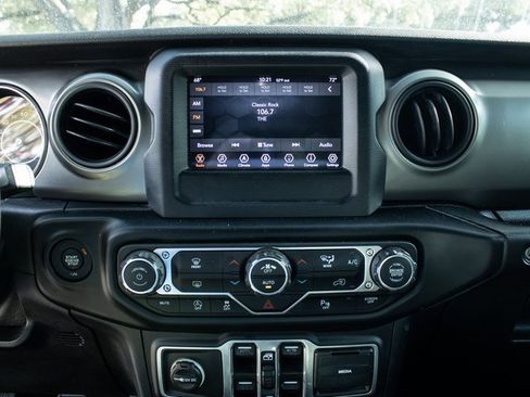 Used 2018 Jeep Wrangler Unlimited Sport S image 16