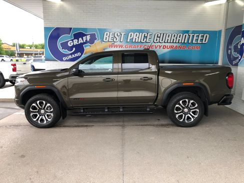 Used 2024 GMC Canyon AT4 w/ Canyon Safety Plus Package AWD/4WD image 5