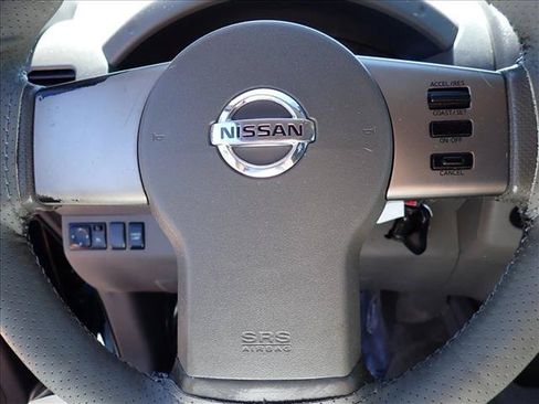 Used 2005 Nissan Frontier LE AWD/4WD image 15