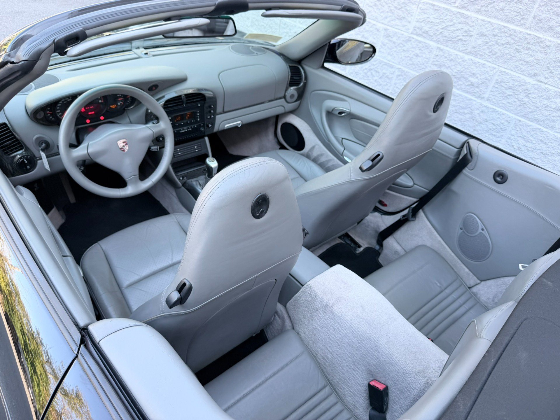 Used 2002 Porsche 911 Carrera 4 AWD/4WD image 39