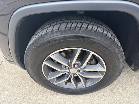 Used 2018 Jeep Grand Cherokee Limited w/ Luxury Group II AWD/4WD image 19