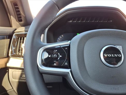 New 2026 Volvo XC90 B6 Plus w/ Protection Package Premier image 17