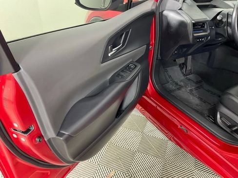 Used 2025 Toyota Prius XLE FWD image 17