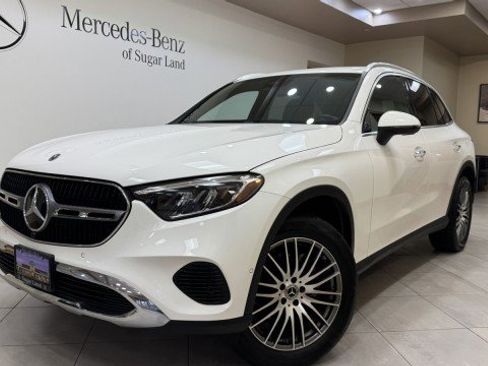 Certified 2025 Mercedes-Benz GLC 300 image 1