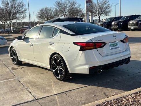 Used 2024 Nissan Altima 2.5 SR image 4