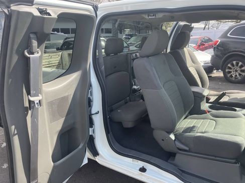 Used 2019 Nissan Frontier S RWD image 22