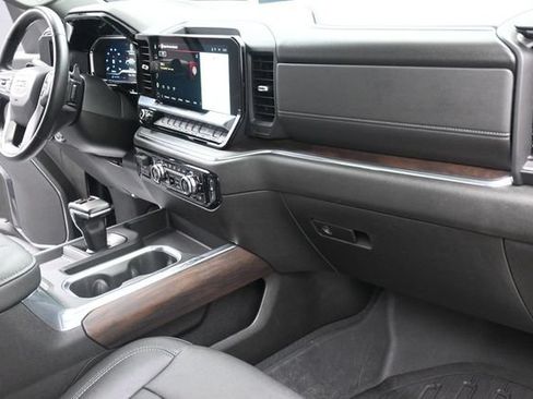 Used 2023 GMC Sierra 1500 SLT w/ SLT Premium Plus Package AWD/4WD image 27