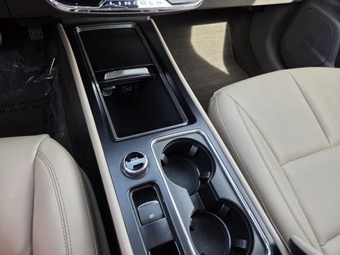 Used 2023 Lincoln Corsair FWD image 13