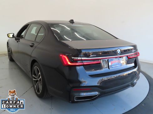 Used 2022 BMW 750i xDrive w/ M Sport Package image 7