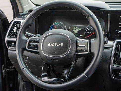 Used 2023 Kia Sorento EX image 25