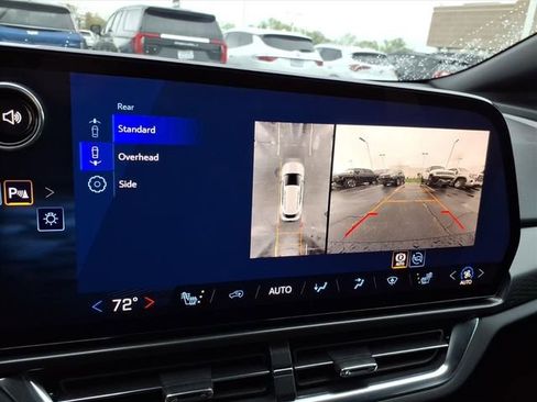 Used 2026 Chevrolet Equinox EV LT w/ Comfort Package FWD image 30