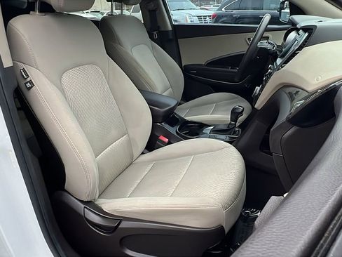 Used 2017 Hyundai Santa Fe Sport image 10