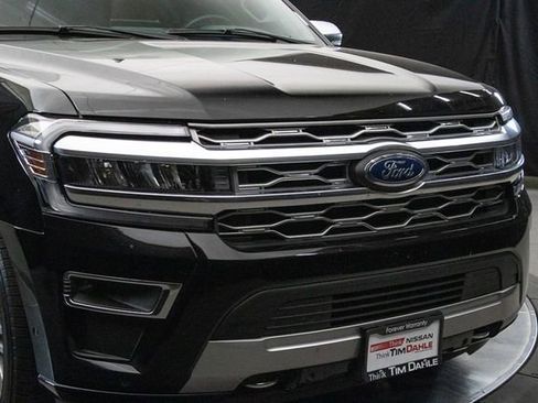 Used 2024 Ford Expedition Max Platinum AWD/4WD image 4