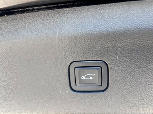 Used 2022 Buick Enclave Premium image 5